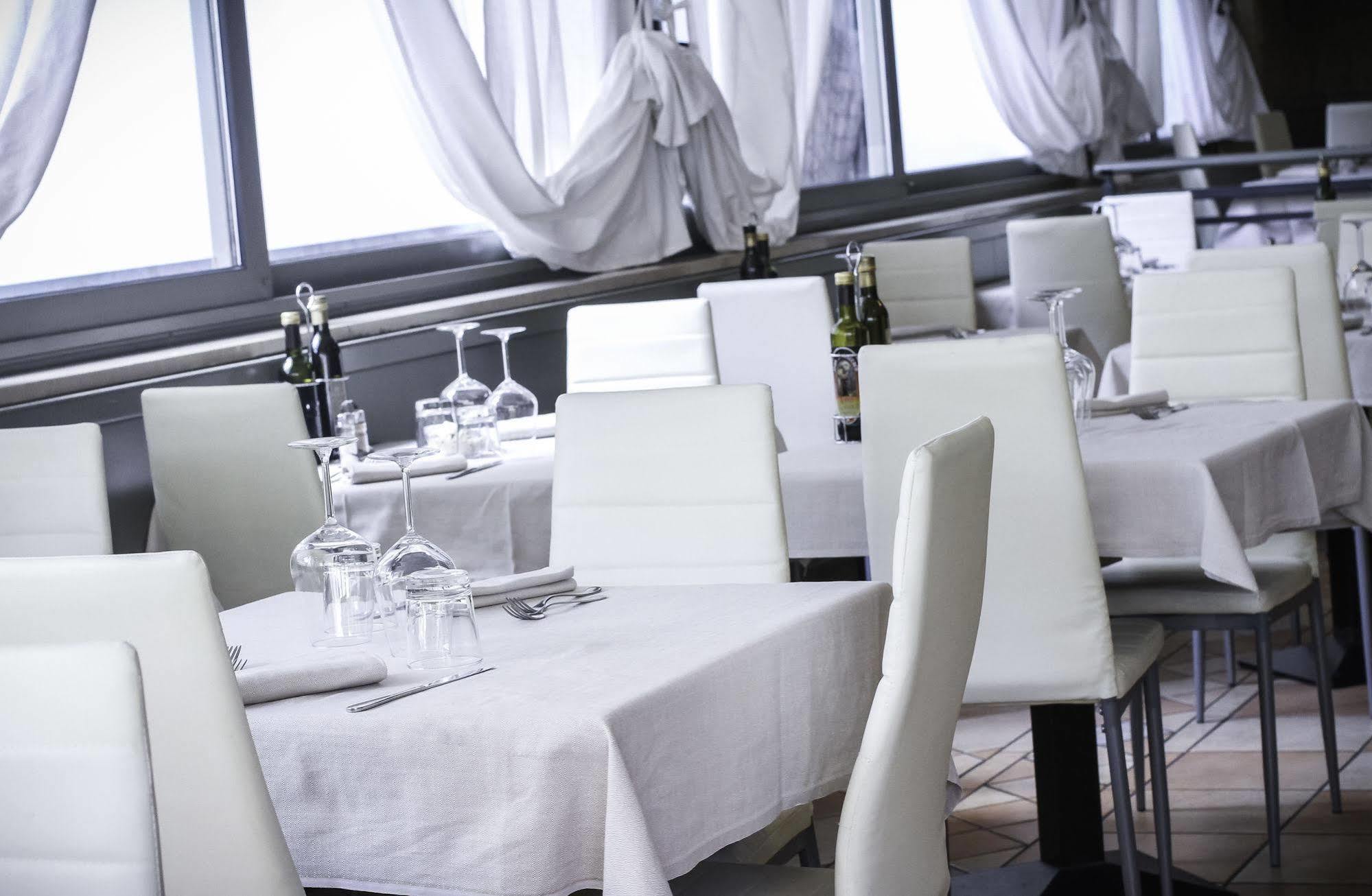 Club Meeting Hotel Rimini Eksteriør bilde